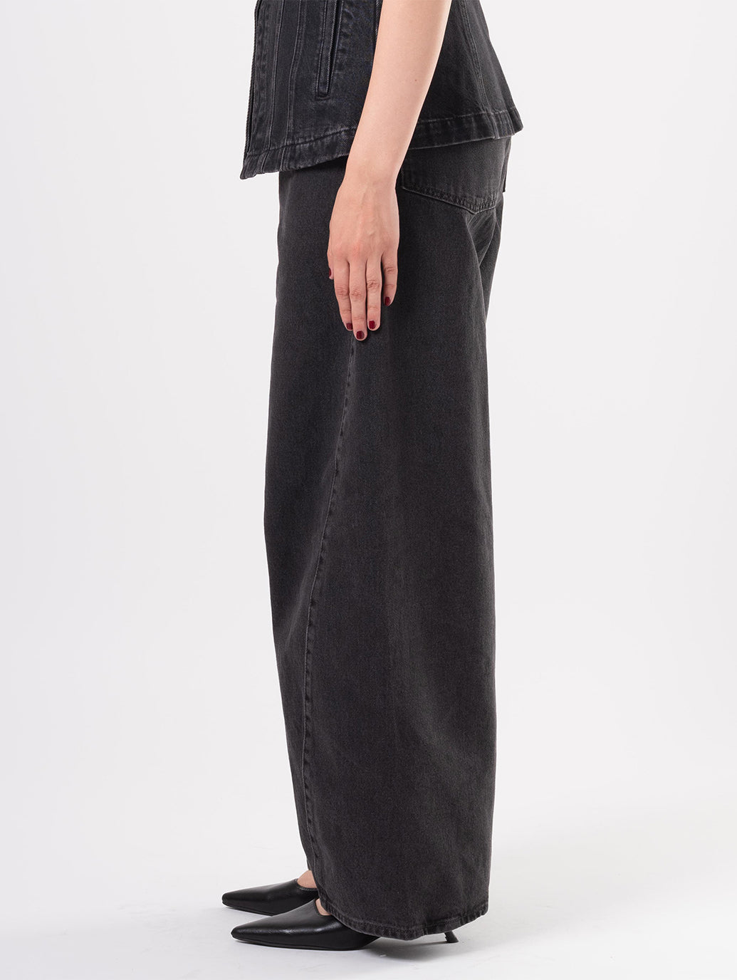 SUPER BAGGY バレルジーンズ ブラック – リーバイス®公式オンラインストア