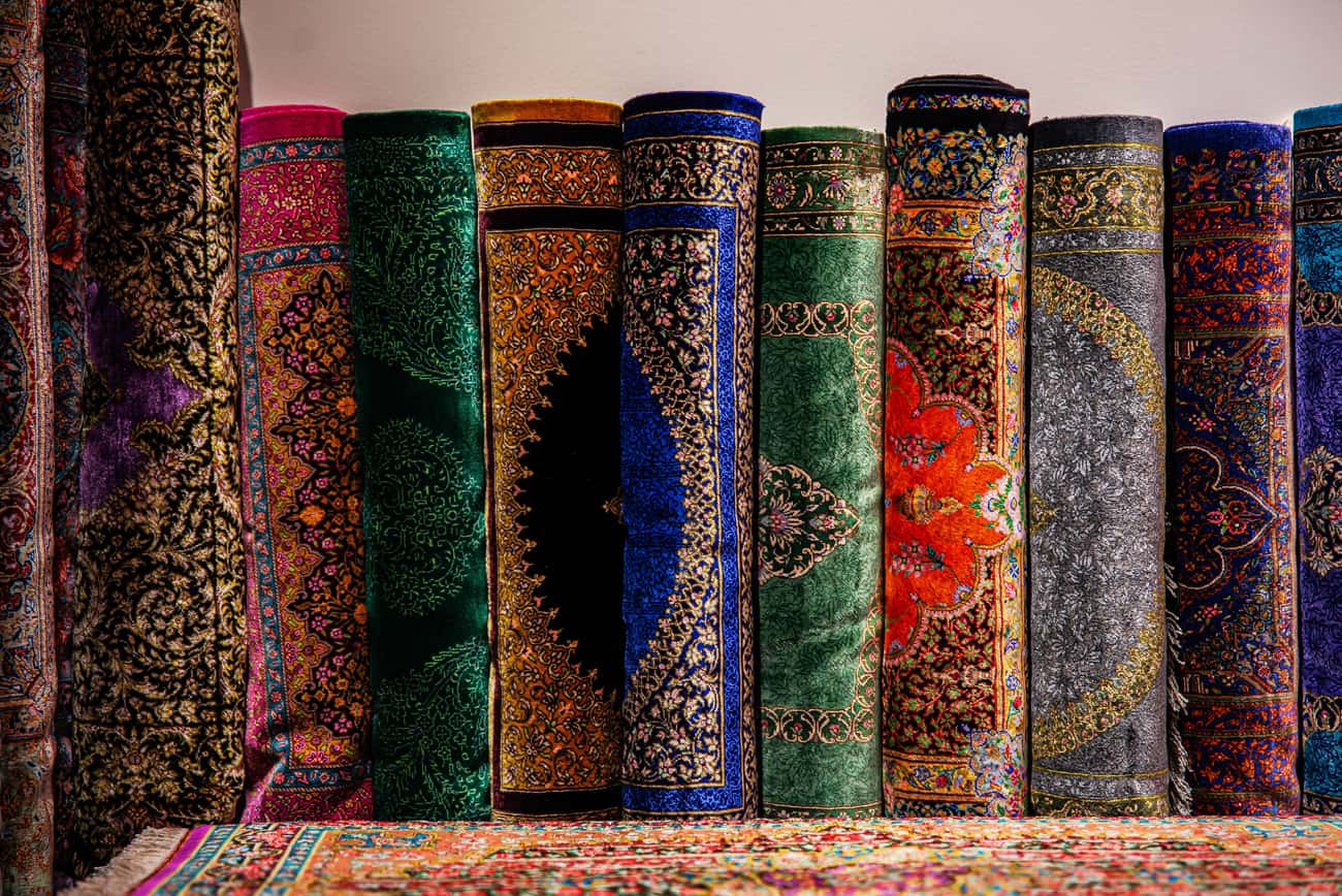 ペルシャ絨毯 宗教的建物細密刺繍ラグ 超美品2100 X1435mm ペルシャ