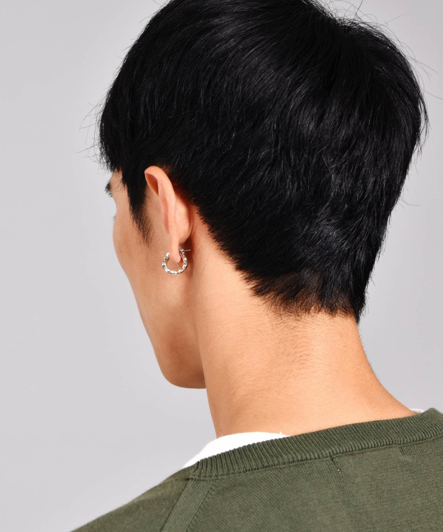 シャープフープピアス/ブラックジルコニア/左耳用/シルバー925 | LION