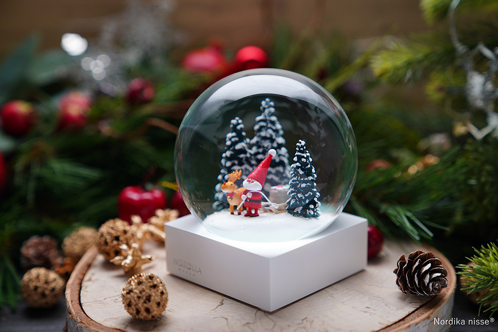 幸せを運ぶ北欧の妖精 ノルディカニッセ初のスノードームがかわいい