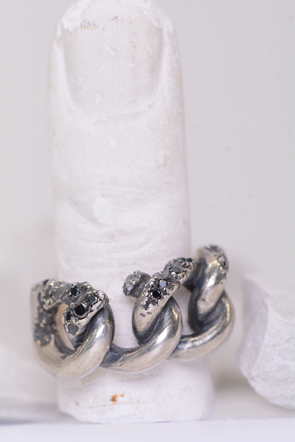 TOBIAS WISTISEN – Lift Daikanyama