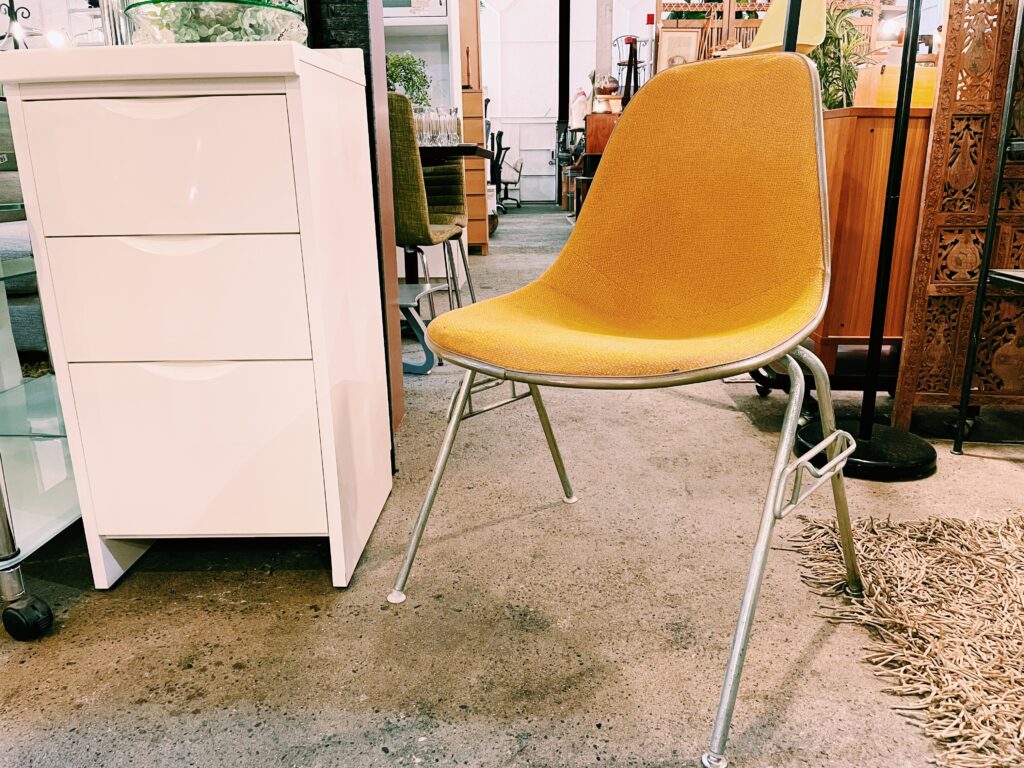 ハーマンミラー ビンテージ サイドシェルチェアの買取をさせていただき