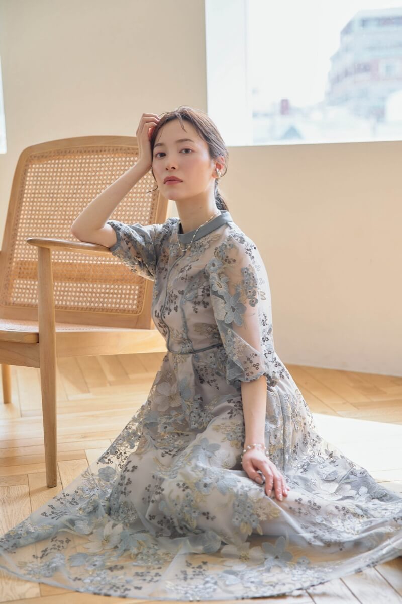 ブルーのフラワーエンブロイダリードレス | Dorry doll | M | 結婚式