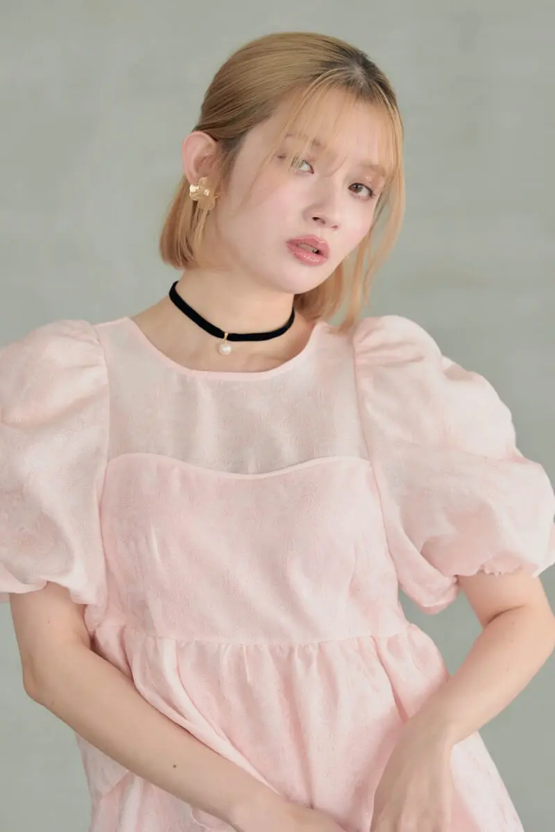 ピンクのバブルスリーブジャガードドレス | ANDRESD | L～マタニティ