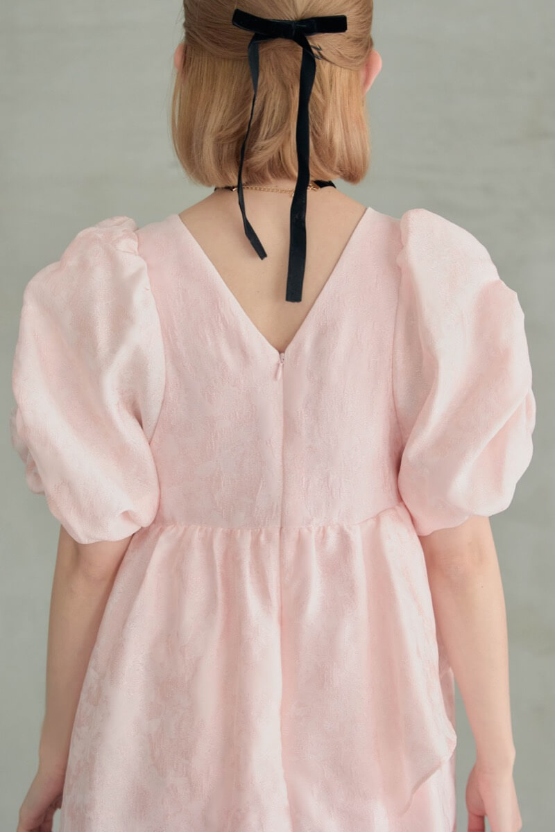 ピンクのバブルスリーブジャガードドレス | ANDRESD | M～マタニティ