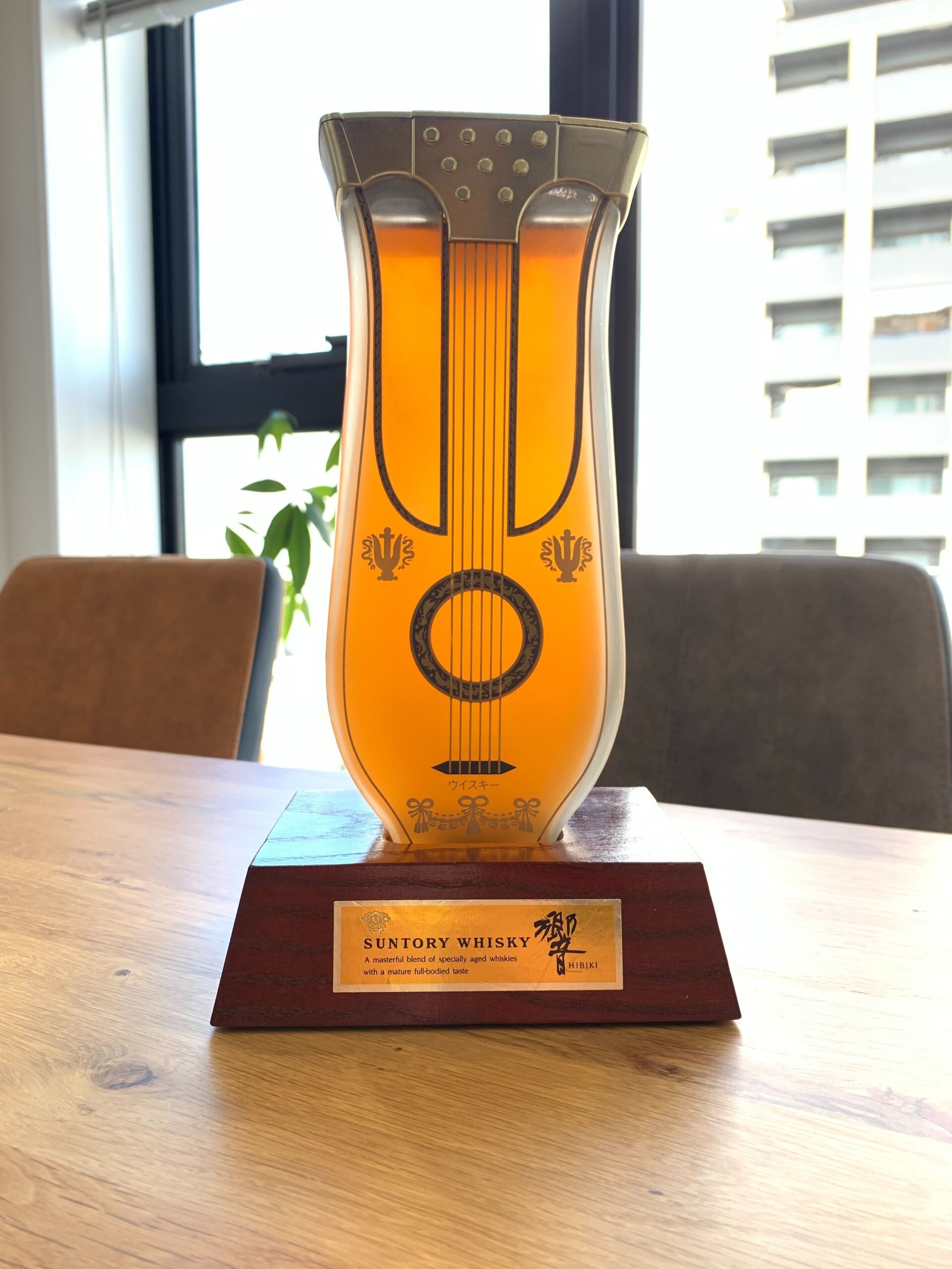 響 楽器シリーズ リラギター型ボトル | お酒買取専門店リカー999