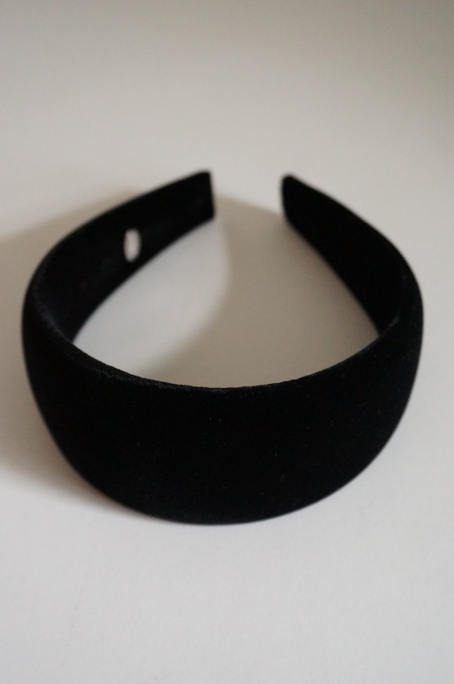 Rental Little Black Dress ten. / フォクシー ベロアカチューシャ