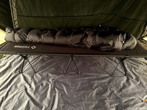 タクティカルコットをインフレータブル化できるシート「Helinox（ヘリ