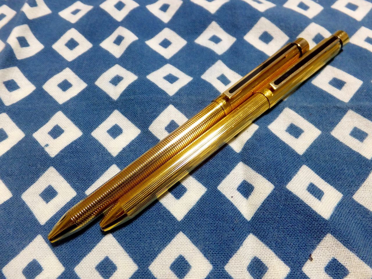 ゼブラ「18KAGM シャーボ 2種」レビュー : テーゲー日記 〜文具と