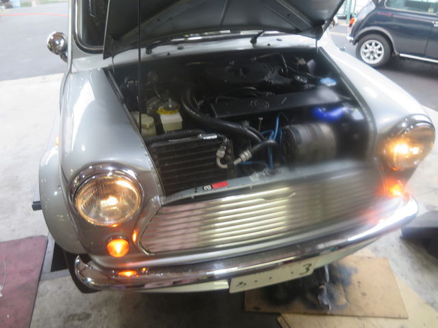 MYM様。アクセルもどらず、レッカー入庫です。 : スタッフブログ