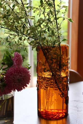 思わず感嘆の声があがったフラワーベース : scale