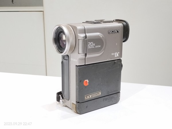 1996/平成8/SONY/DCR-PC7/Handycam/新パスポートサイズハンディカム/65