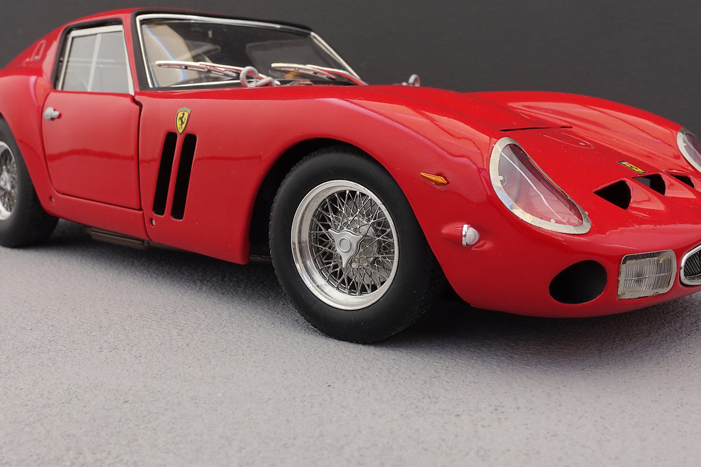 Ferrari 250 GTO - Hot Wheels Elite - 1:18 | DiecastXchange Forum