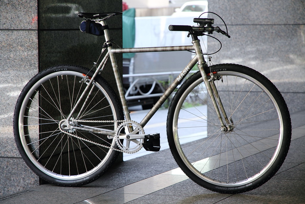 Isshu's *MASH* steel / BUILT BY BLUE LUG - CUSTOMER'S BIKE CATALOG