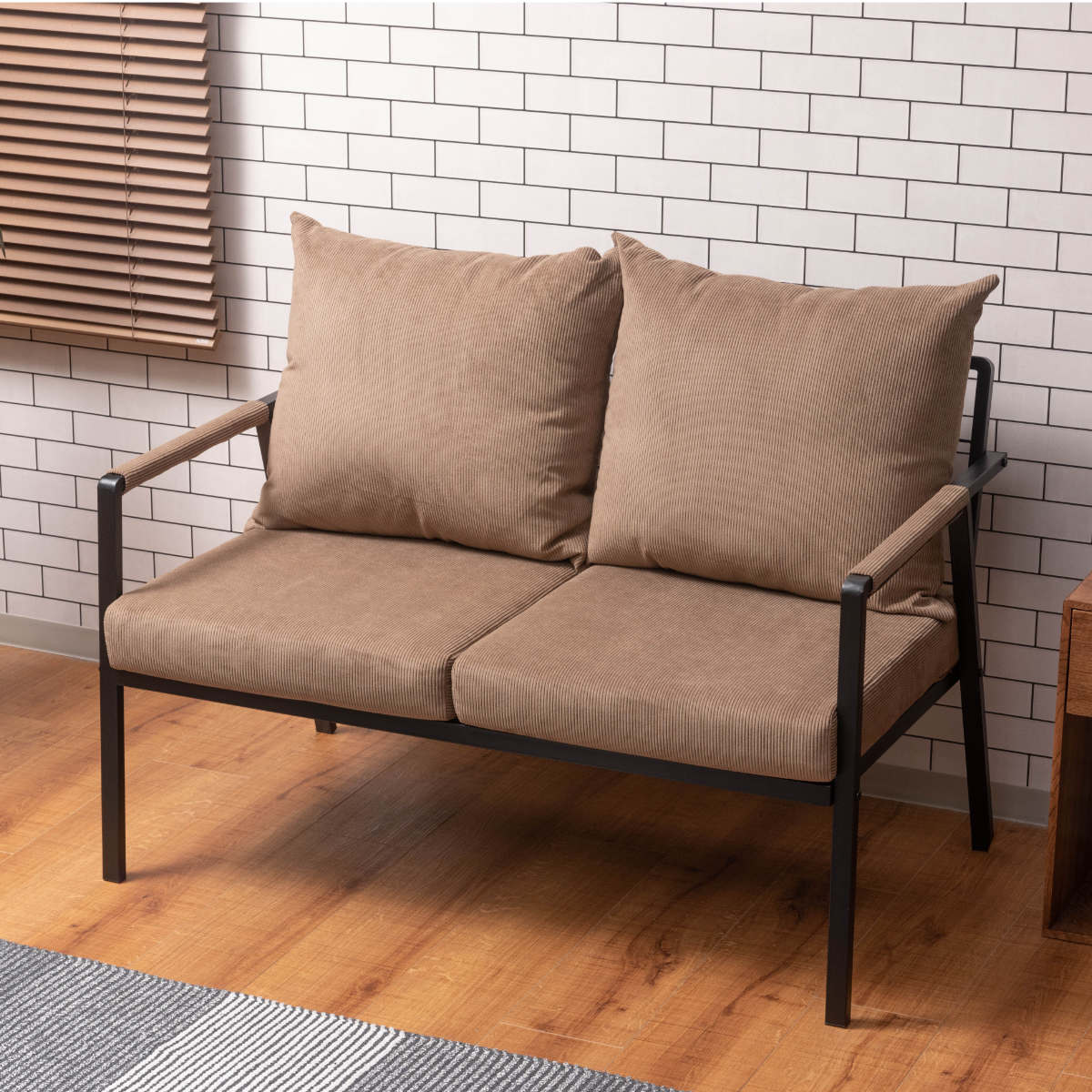 ソファ 幅114cm 2人掛け （ 肘付き コーデュロイ 脚付き コンパクト