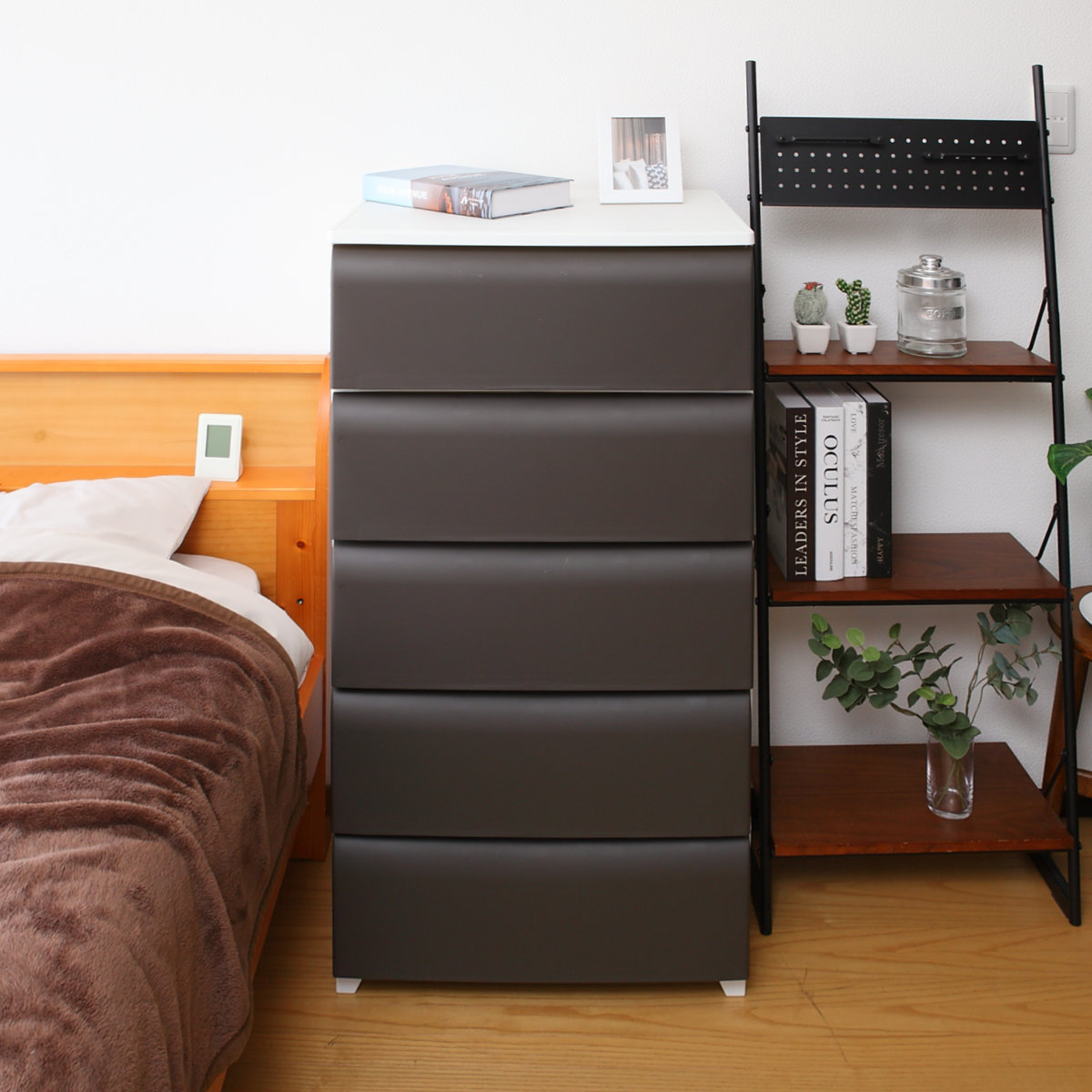 チェスト 5段 幅54cm ノーデュス ワイド プラスチック （ 収納ケース