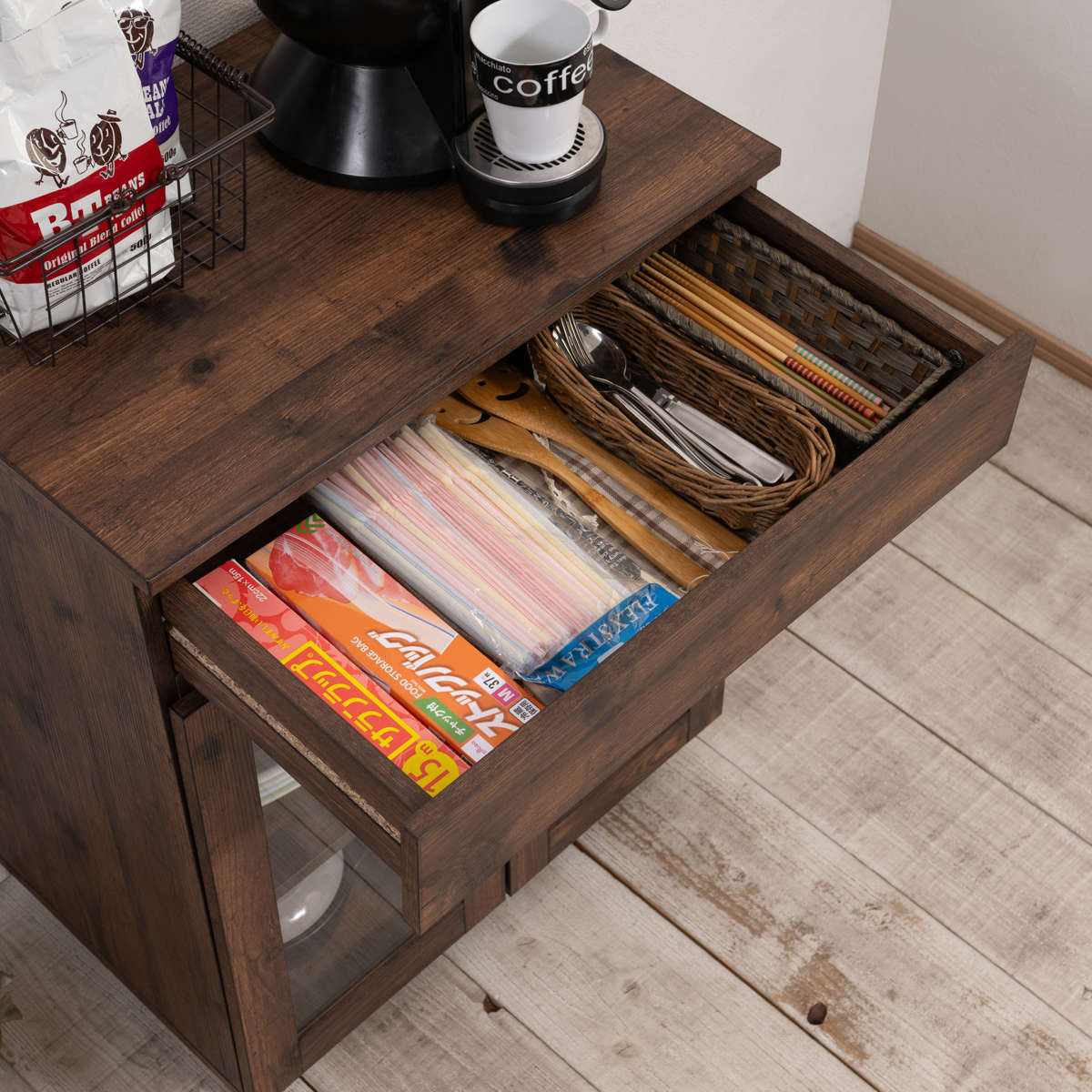 キッチンカウンター 幅60cm ガラス扉 ミニカップボード Arizona – ハウジー