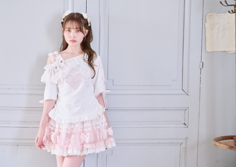 LIZ LISA (リズリサ)