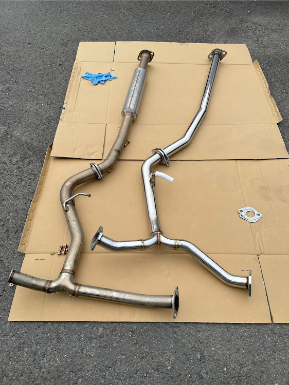 スバルVM4レヴォーグワンオフ中間ストレートマフラー