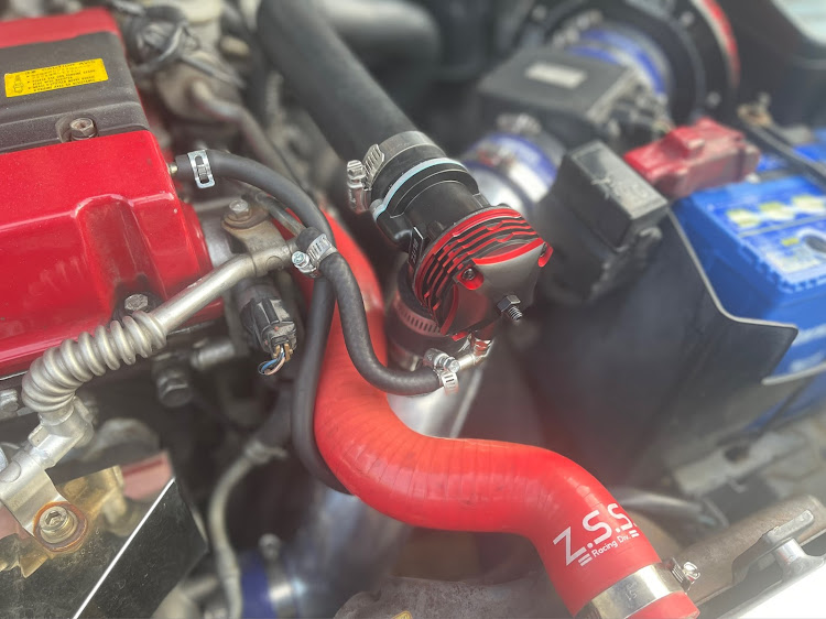 ランサーエボリューションのブリッツ・ブローオフバルブ・リターン型