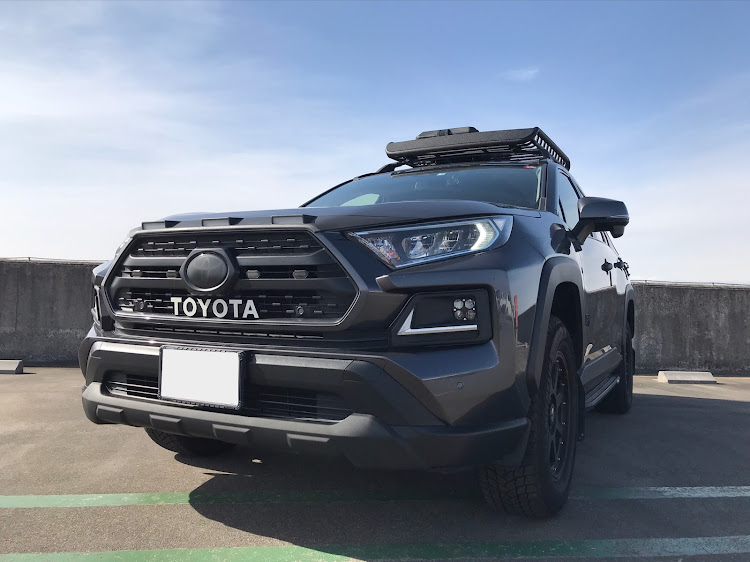 RAV4のリアスキッドプレート・フロントスキッドプレート・ラッピング