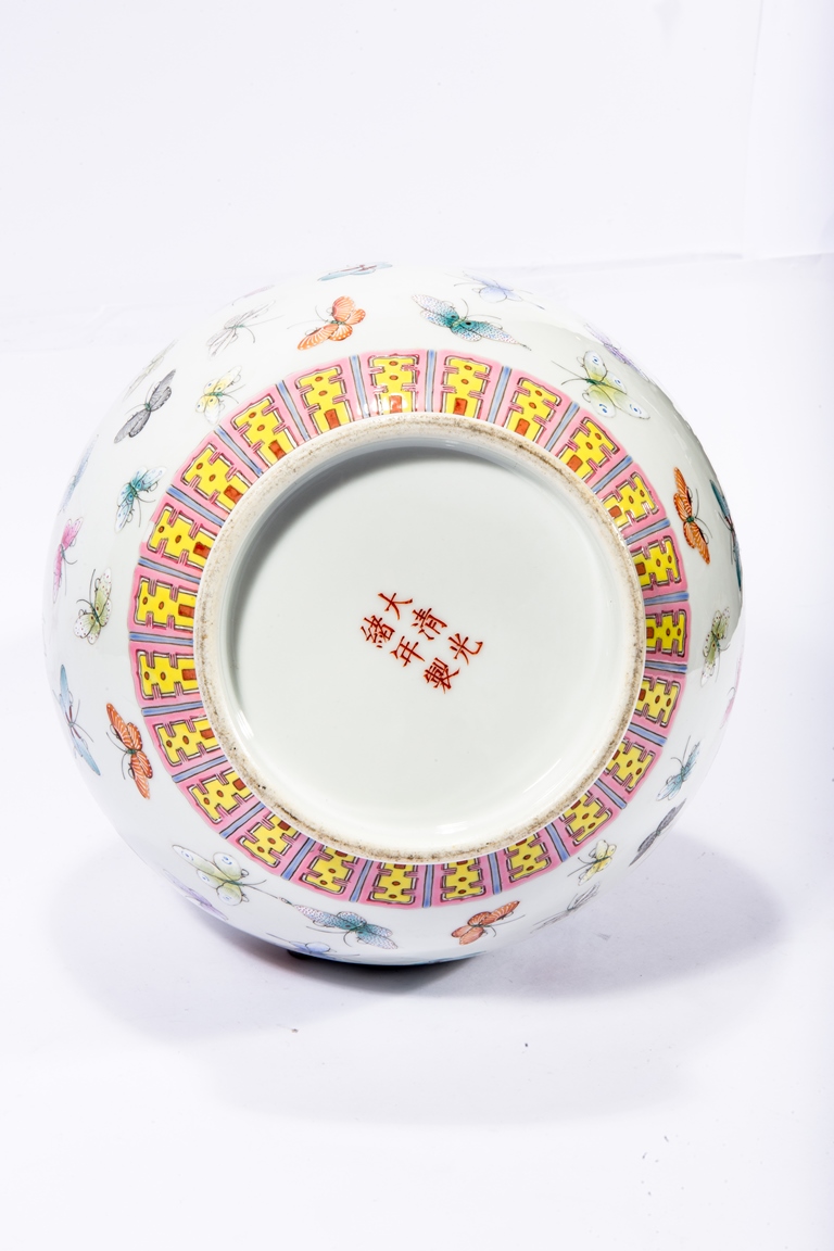 粉彩吉祥文瓶 「大清光緒年製」落款 高さ約40cm 粉彩吉祥文瓶 「大清