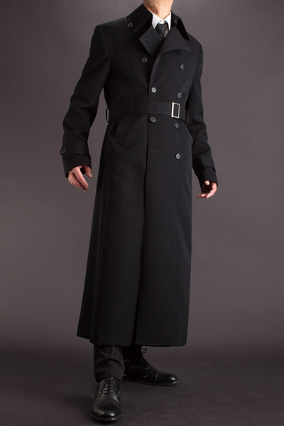 ロングコート袖丈長めのモデルです。｜ナポレオンコート 着丈135