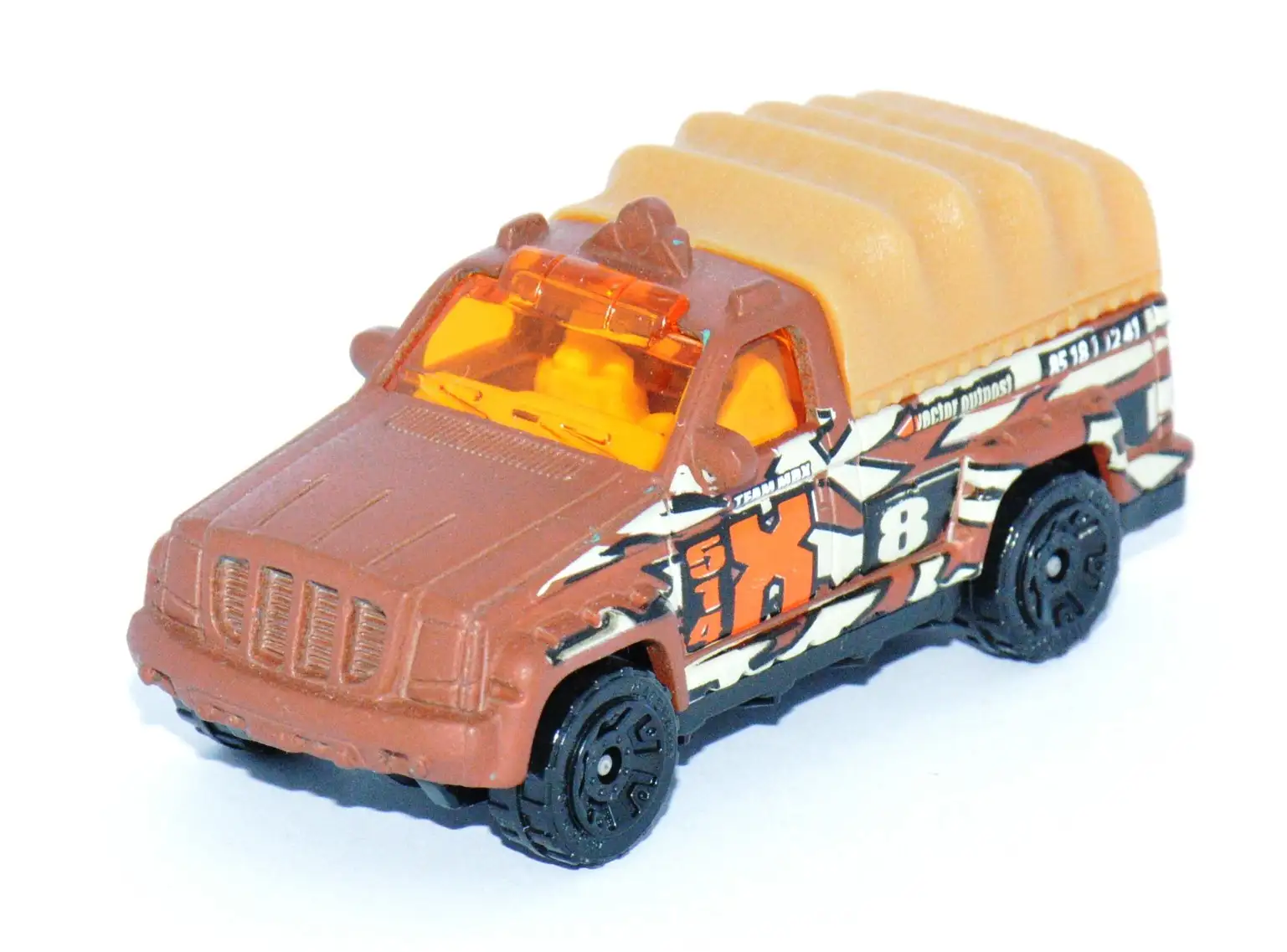 Hot Wheels Pop Culture Crunch Nestle Custom Convoy - Loose Cars