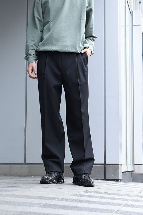AURALEE[オーラリー] Light Wool Max Gabardine Two-Tuck Slacks [Top