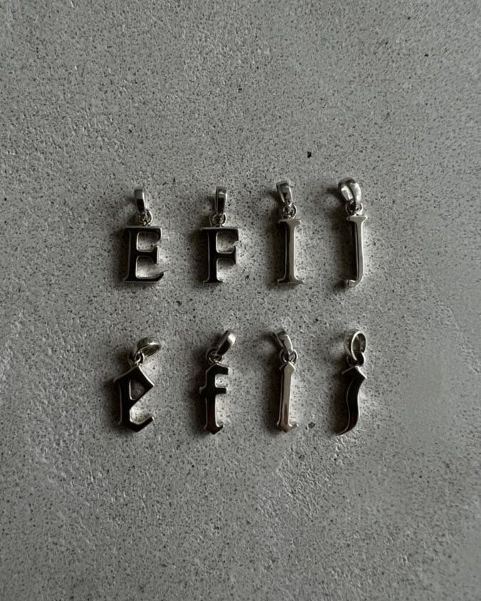 initial top 01 silver｜LORO(ロロ)公式通販