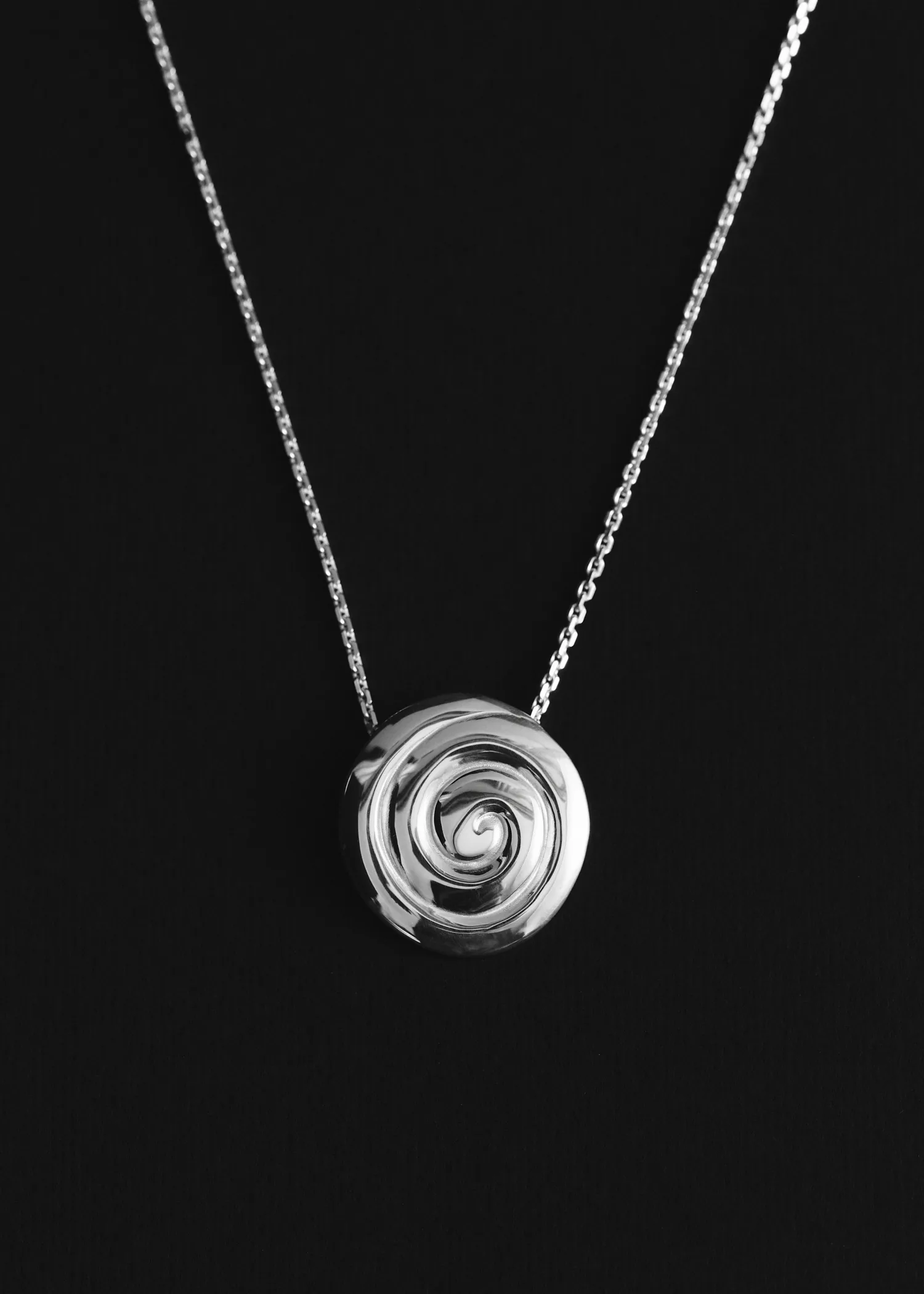 Uzu Mid Necklace - Silver - Louis Abel