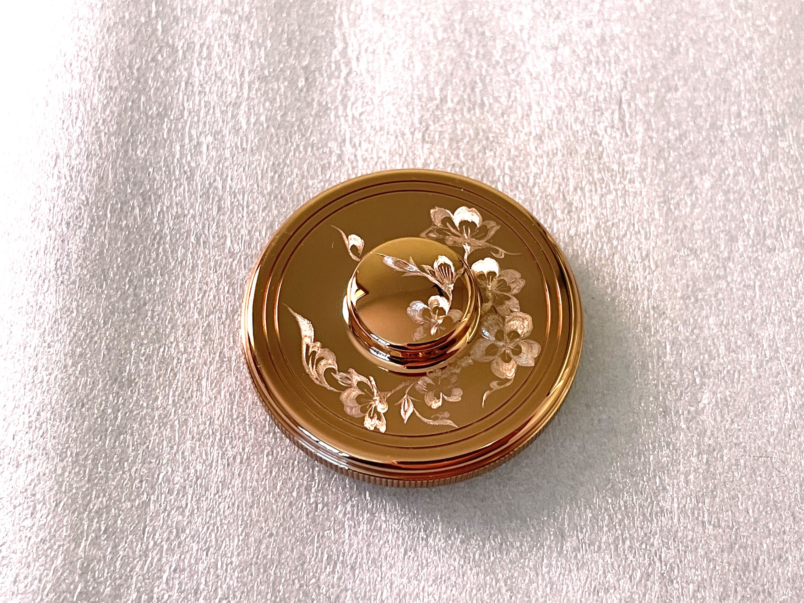 トロンボーンのロータリーキャップに「桜」の彫刻 | LOVE & HAPPINESS