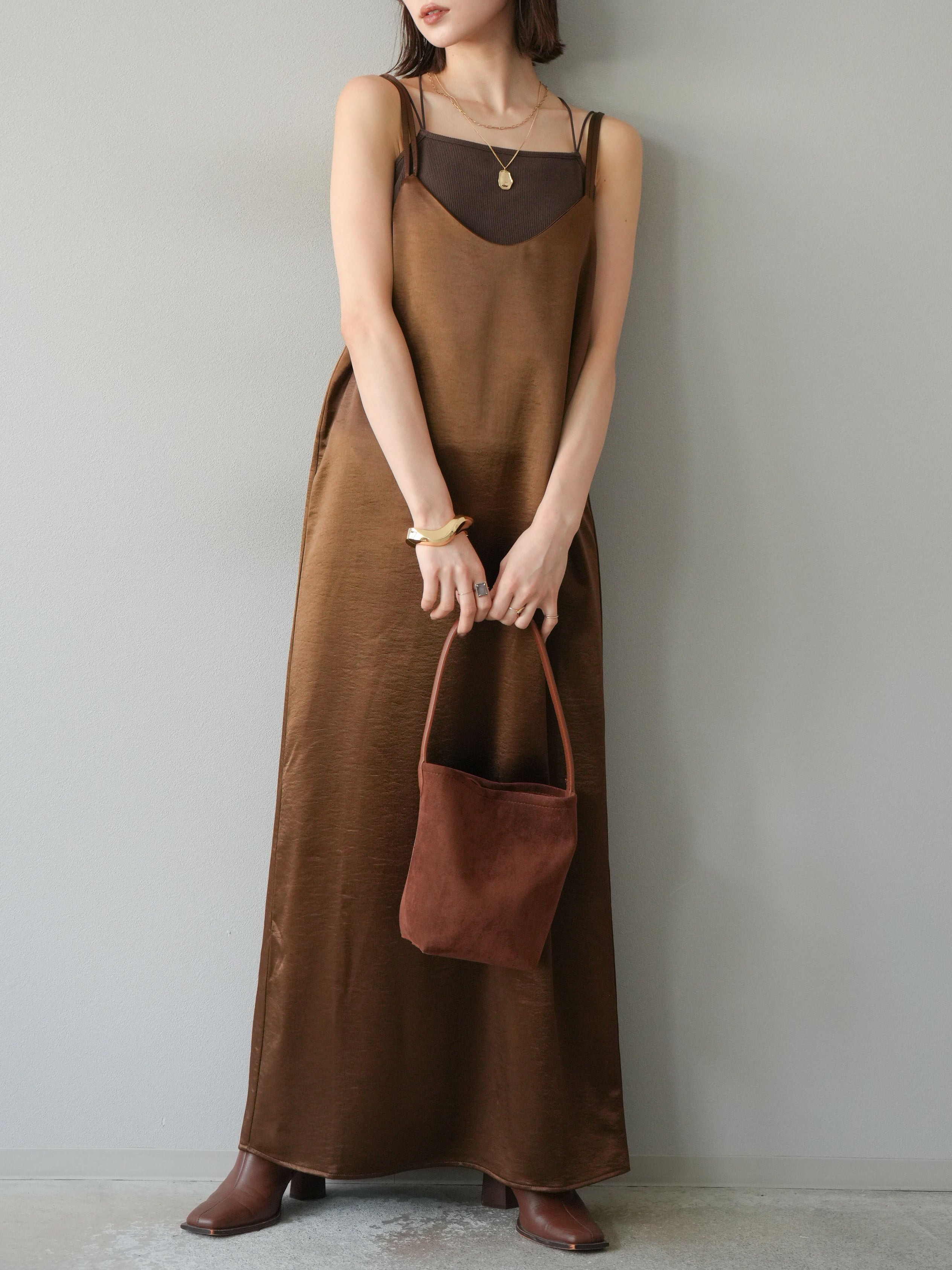 予約]サテンキャミワンピース/ブラウン – Lumier