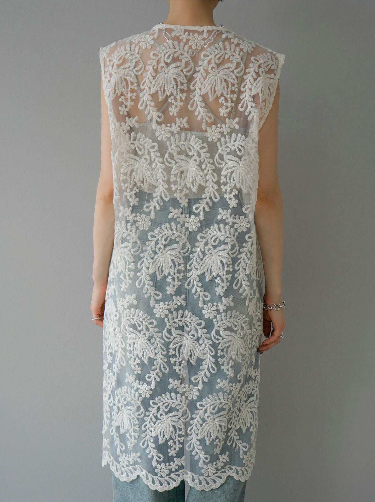 予約]フロントスリットレースチュニック/アイボリー – Lumier