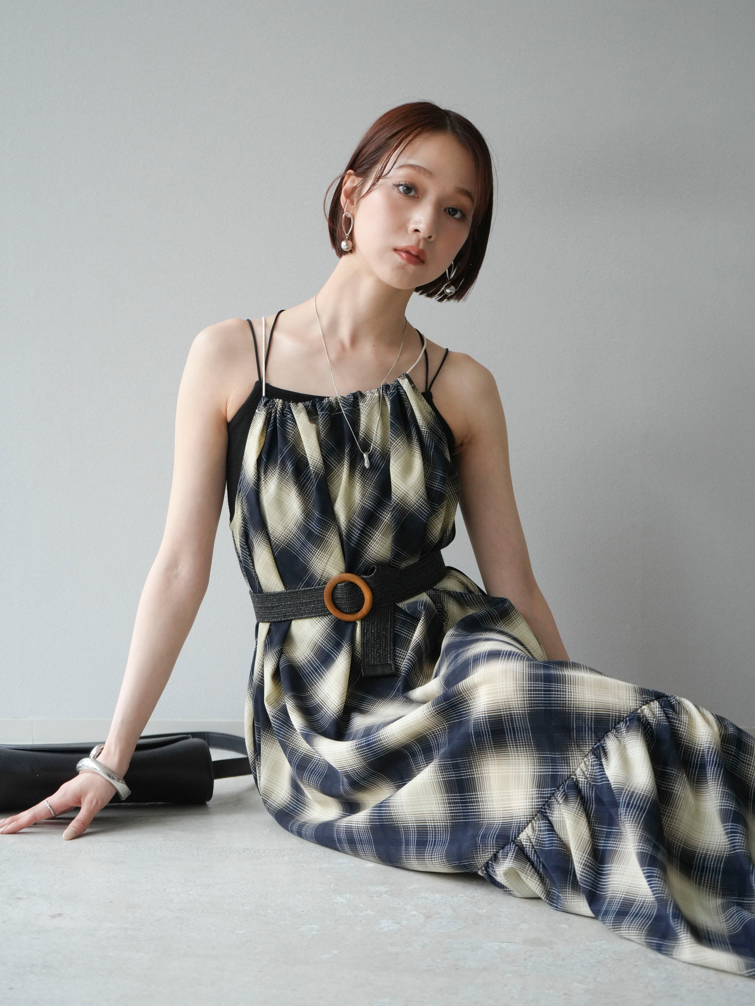 予約]ベルト付チェックノースリーブワンピース/ブルー – Lumier