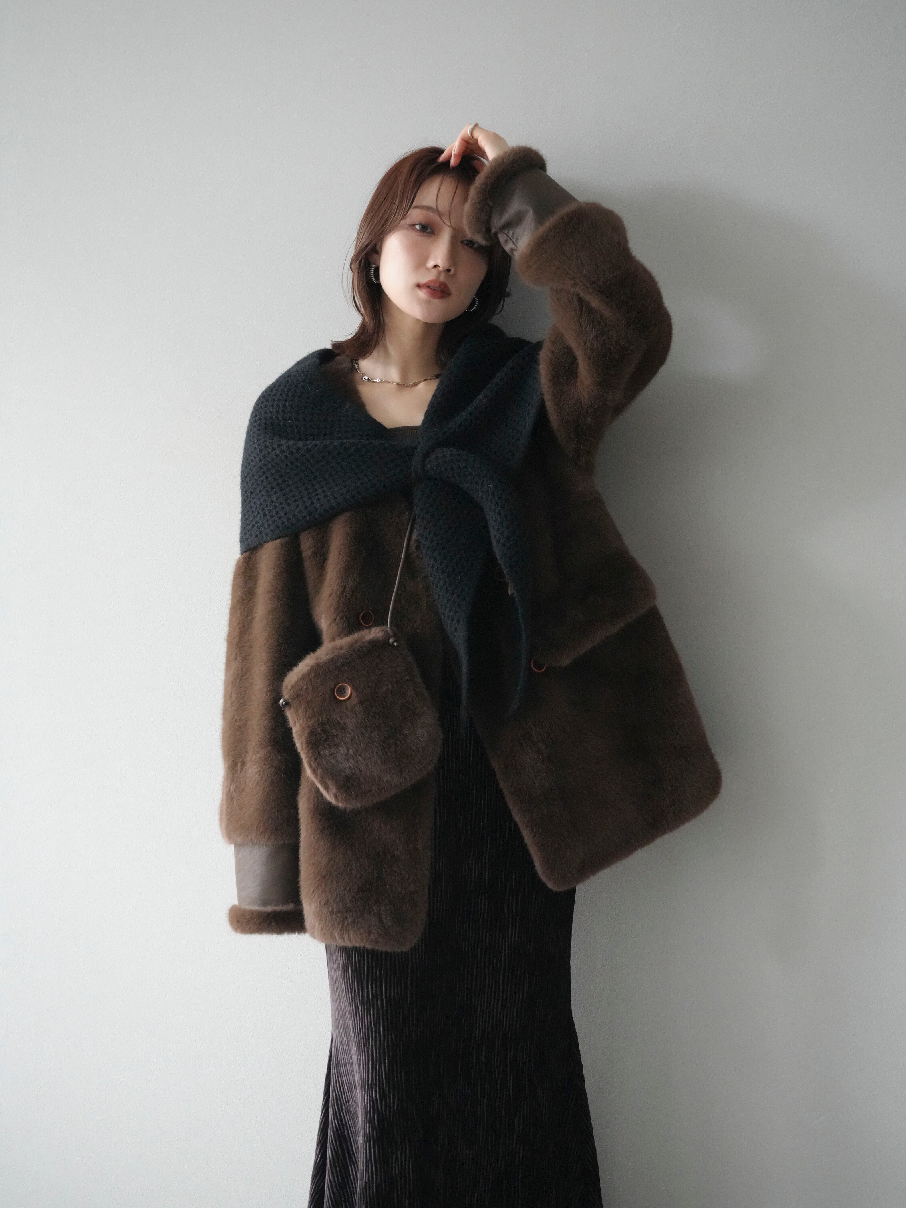 予約]バッグ付エコファーノーカラーコート/brown – Lumier