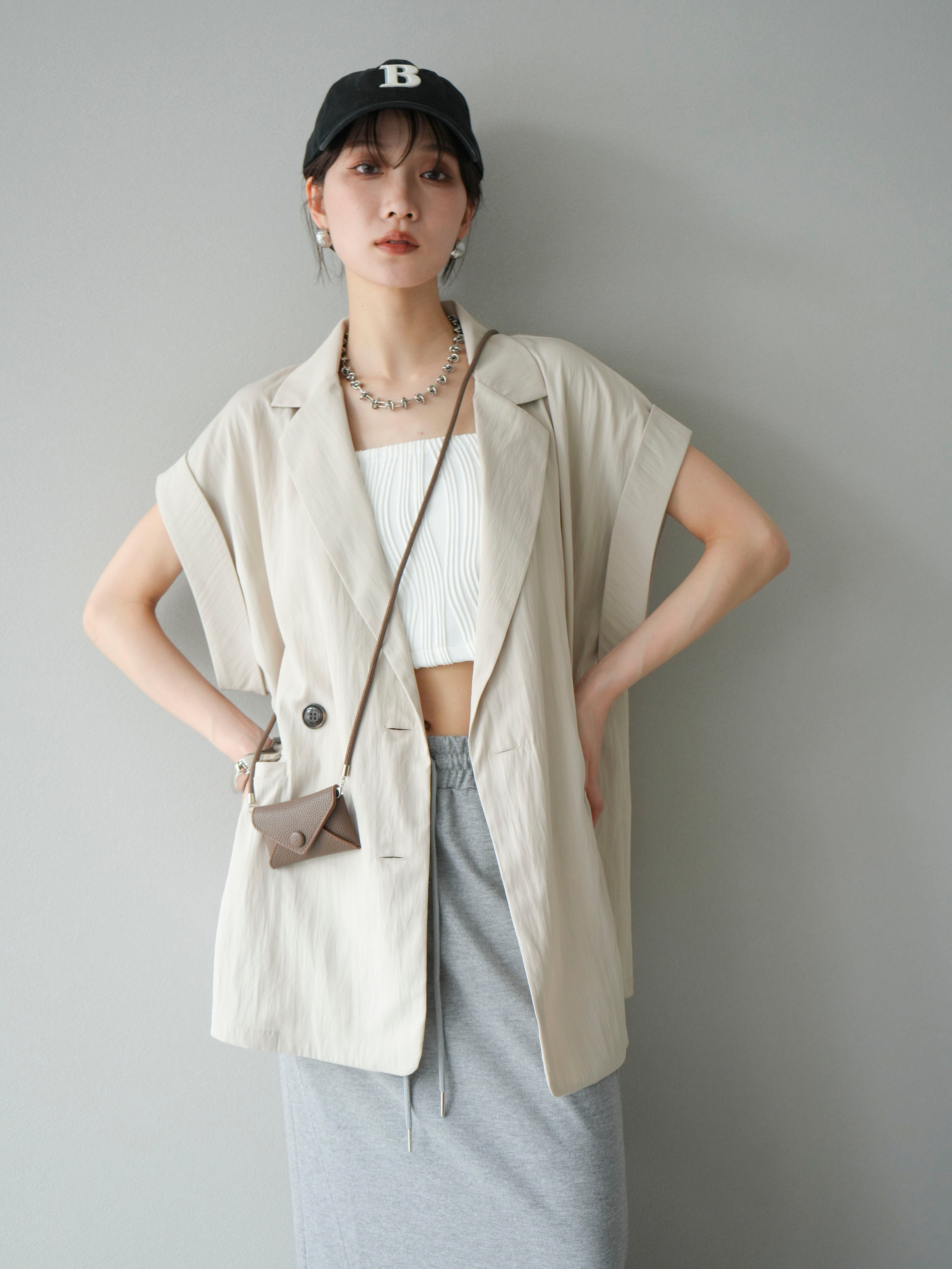 予約]リネンライクノースリーブダブルジレ/エクリュ – Lumier