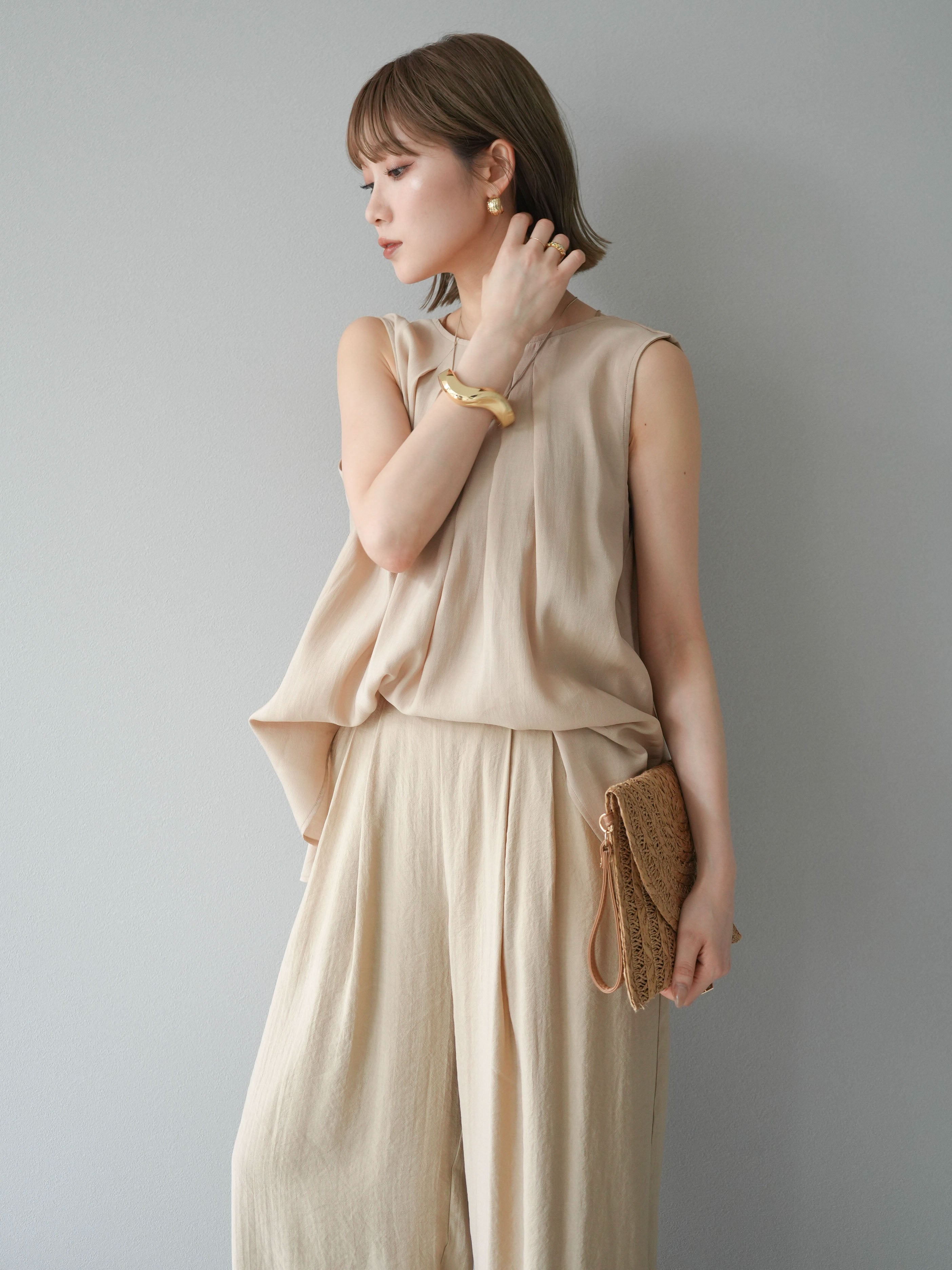 SET]シボ加工バックツイストブラウス+シボ加工イージーワイドパンツ