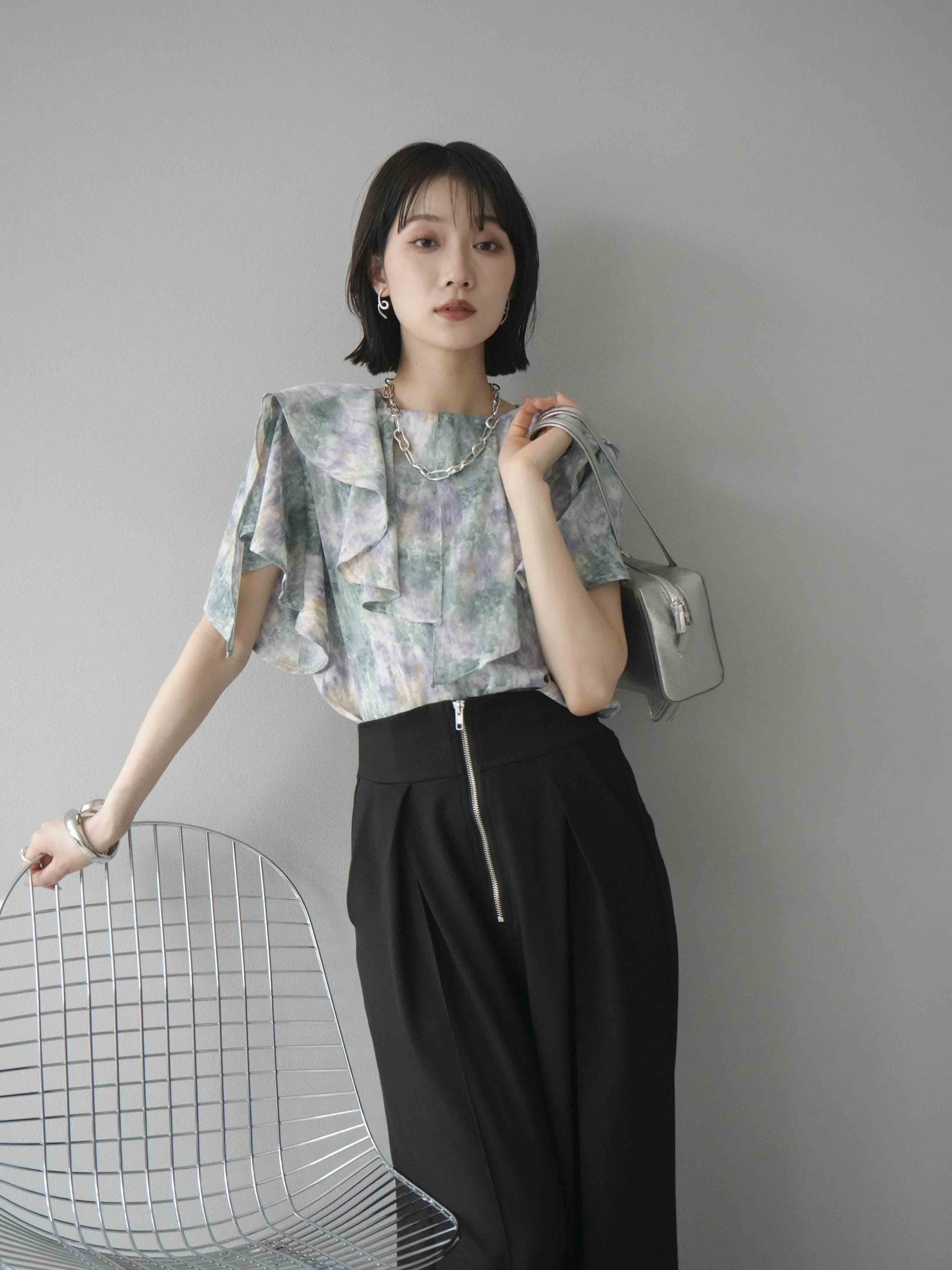 予約]水彩アートラッフルカラーブラウス/グリーン – Lumier