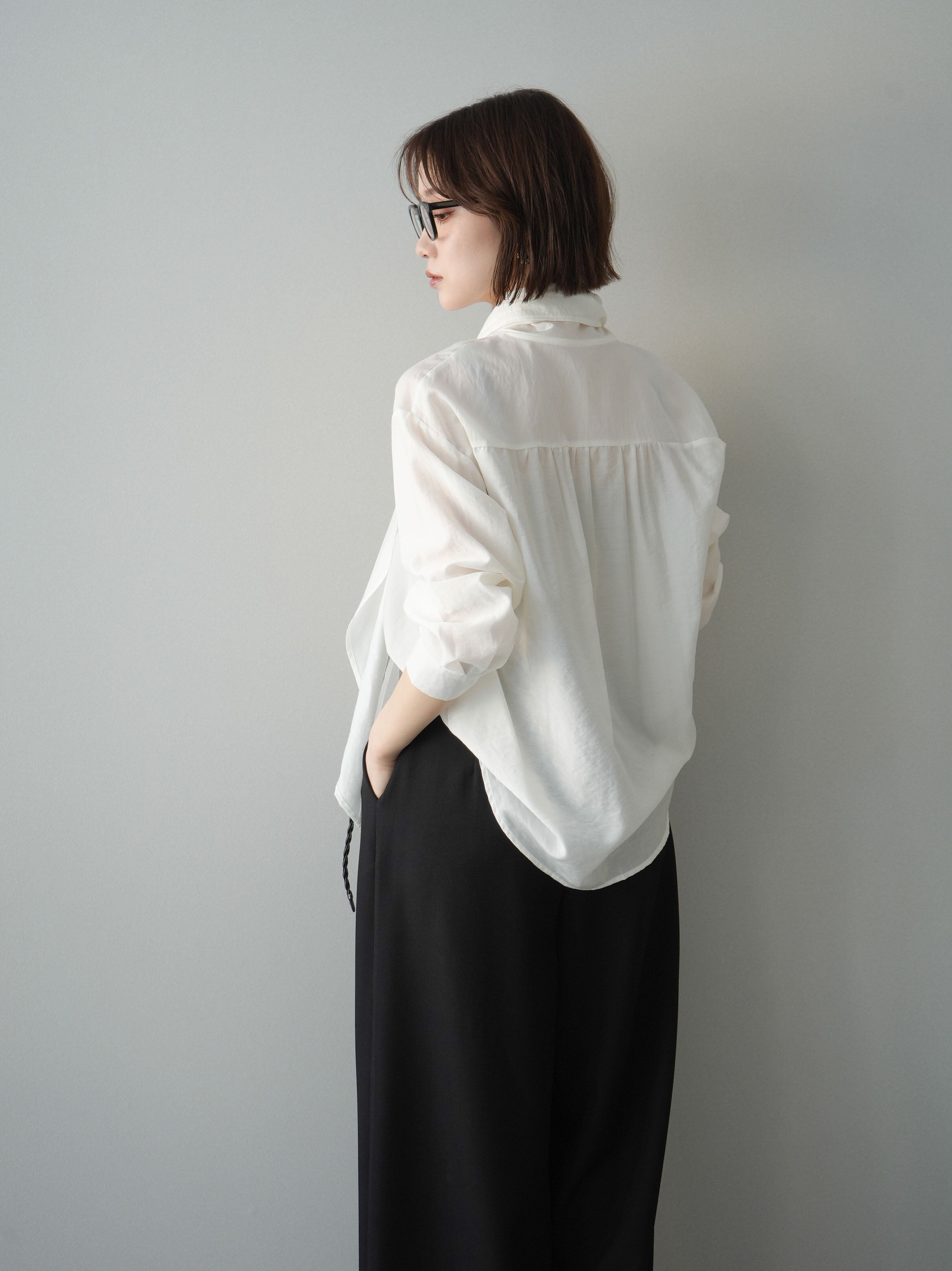 SET]シアーボウタイブラウス+シアーボウタイブラウス(2set) – Lumier