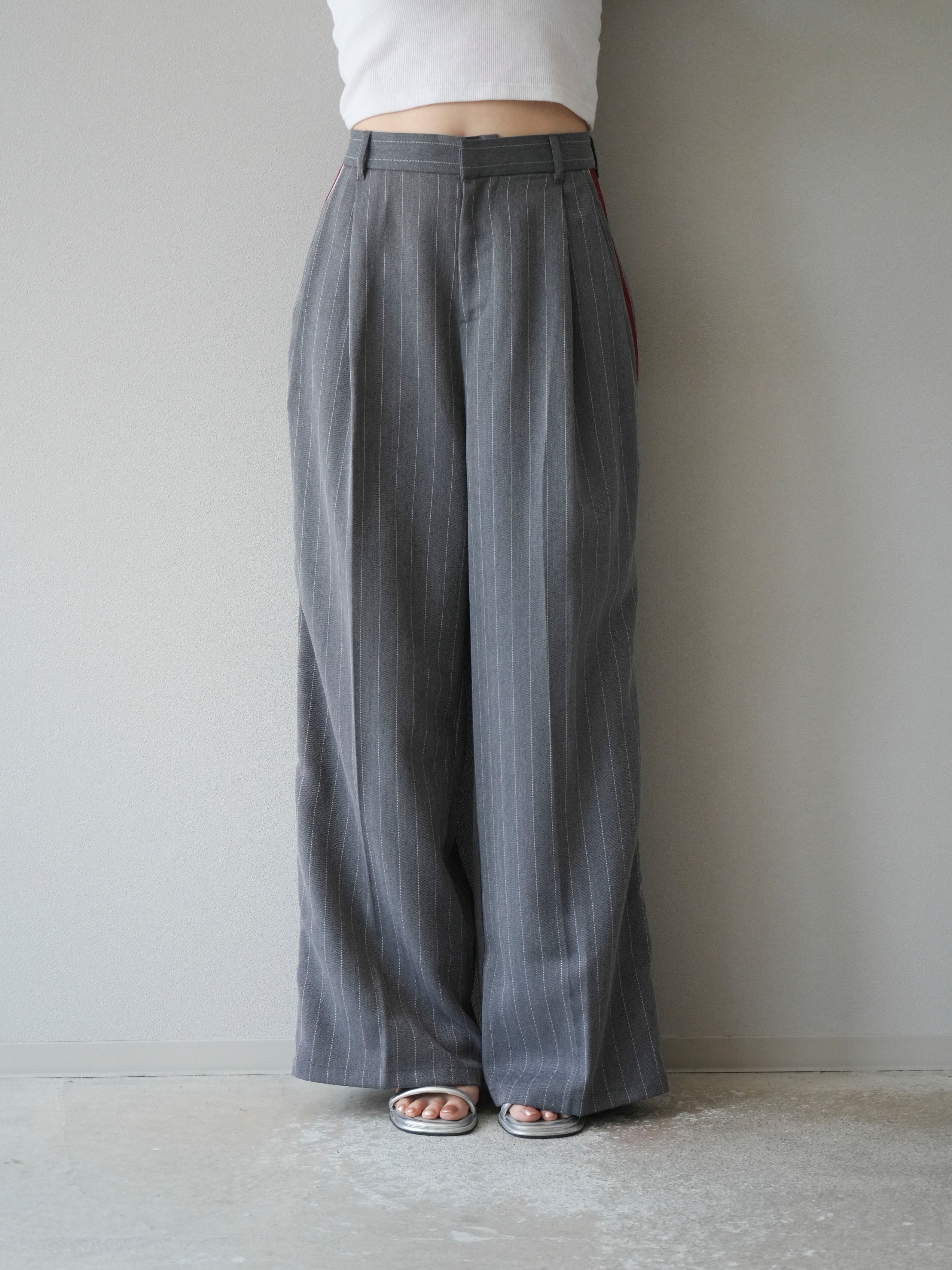予約]サイドラインストライプワイドパンツ/グレー – Lumier