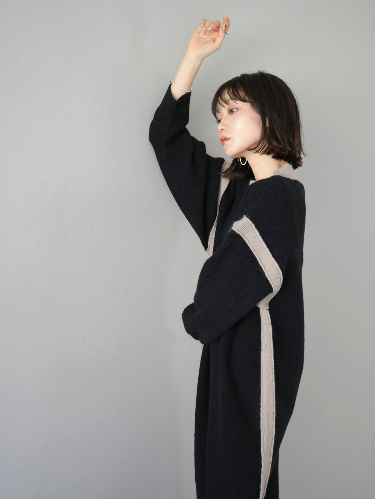 予約]バイカラーニットワンピース/ブラック – Lumier