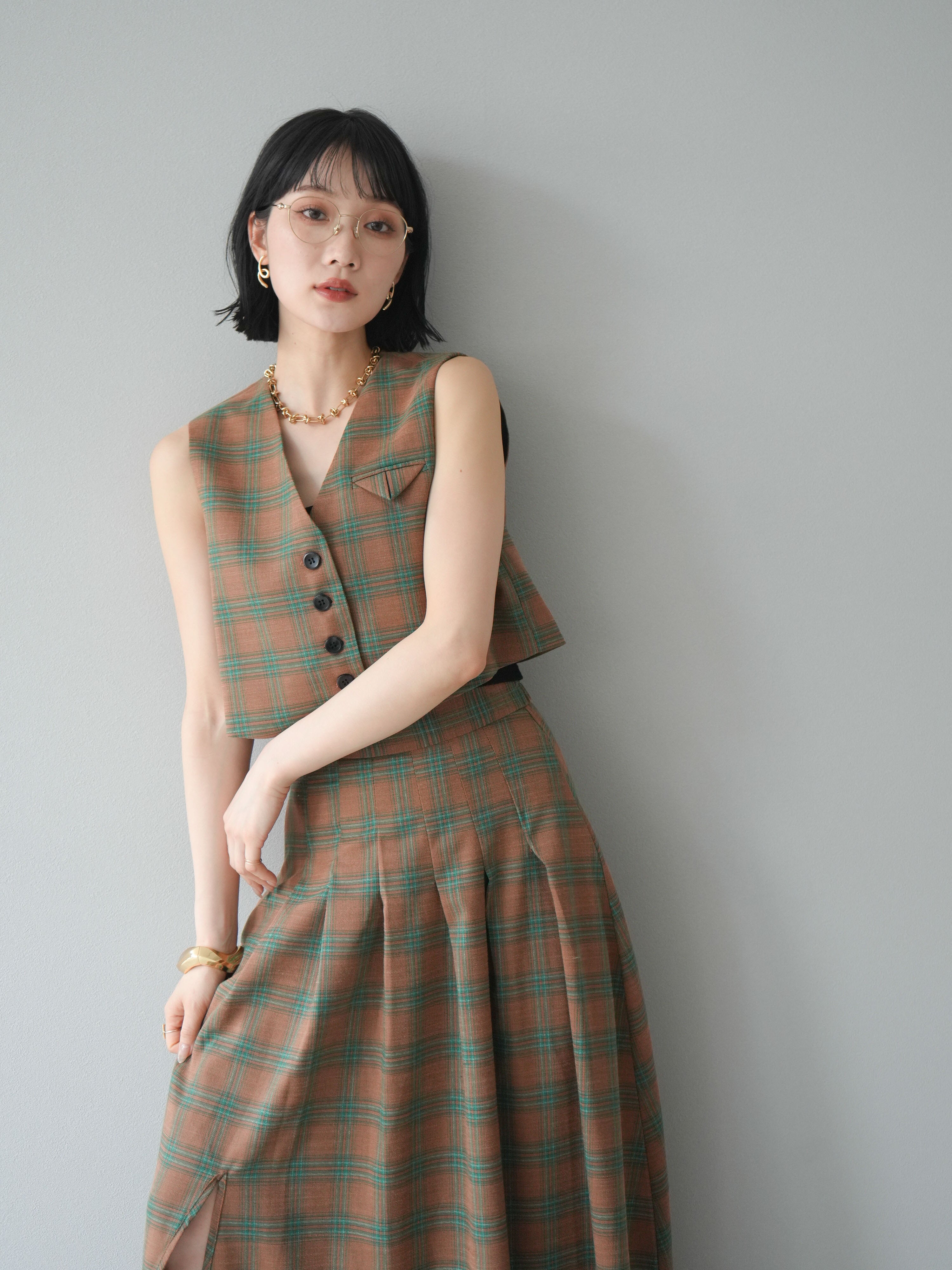 SET]チェック柄ベスト＆フロントスリットタックスカートSET UP(2set