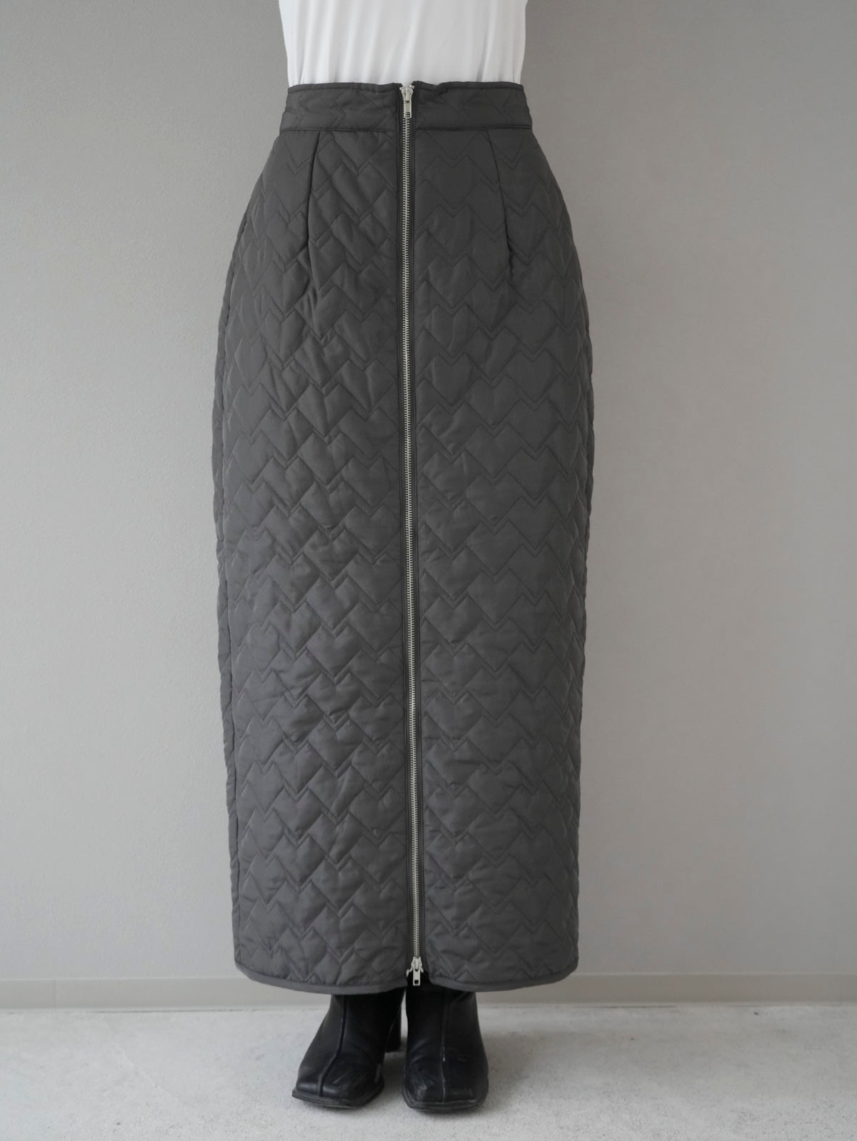 予約]キルティングジップスカート/グレー – Lumier