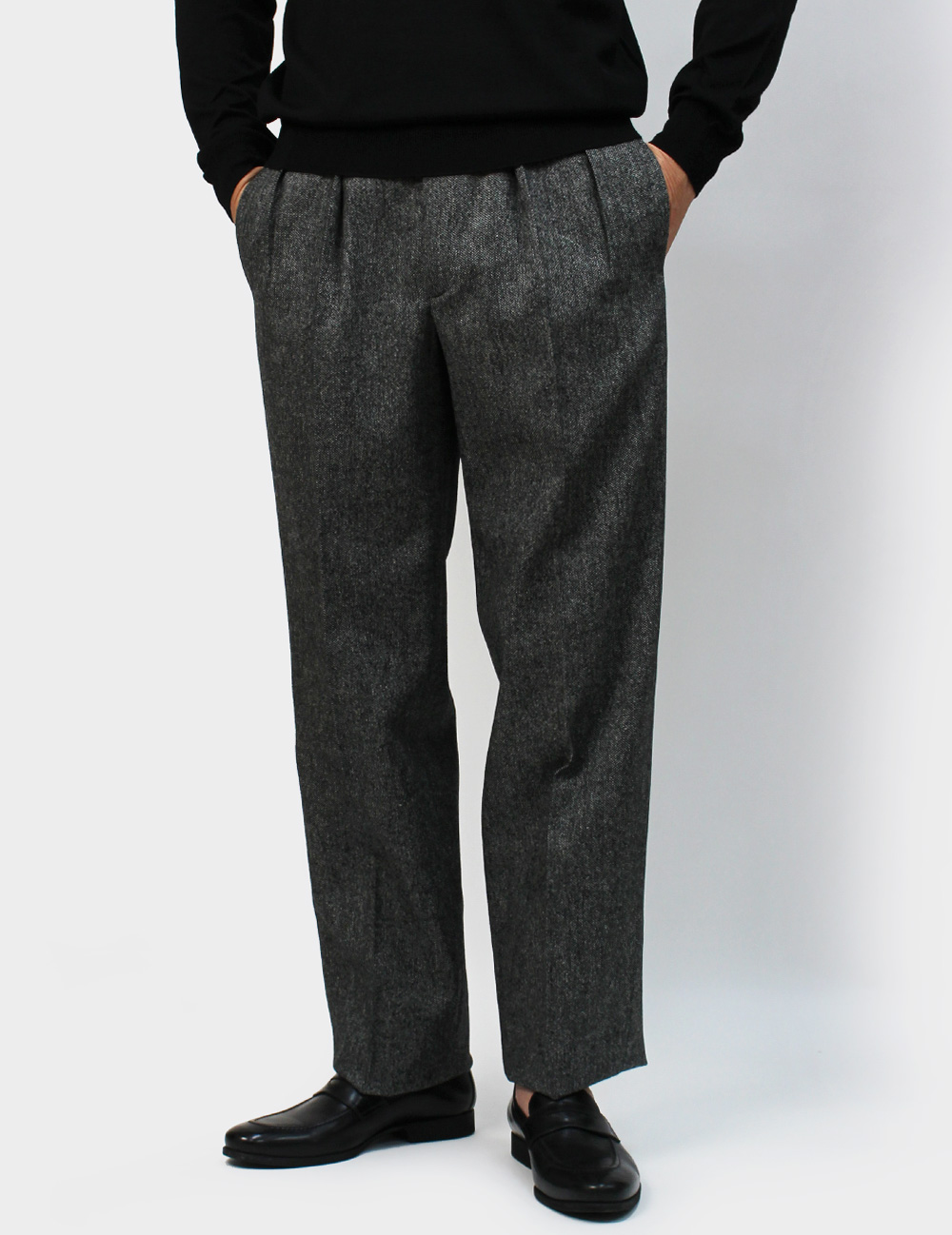 BERNALD ZINS（ベルナールザンス）イマドキ感あふれる上品スラックスが