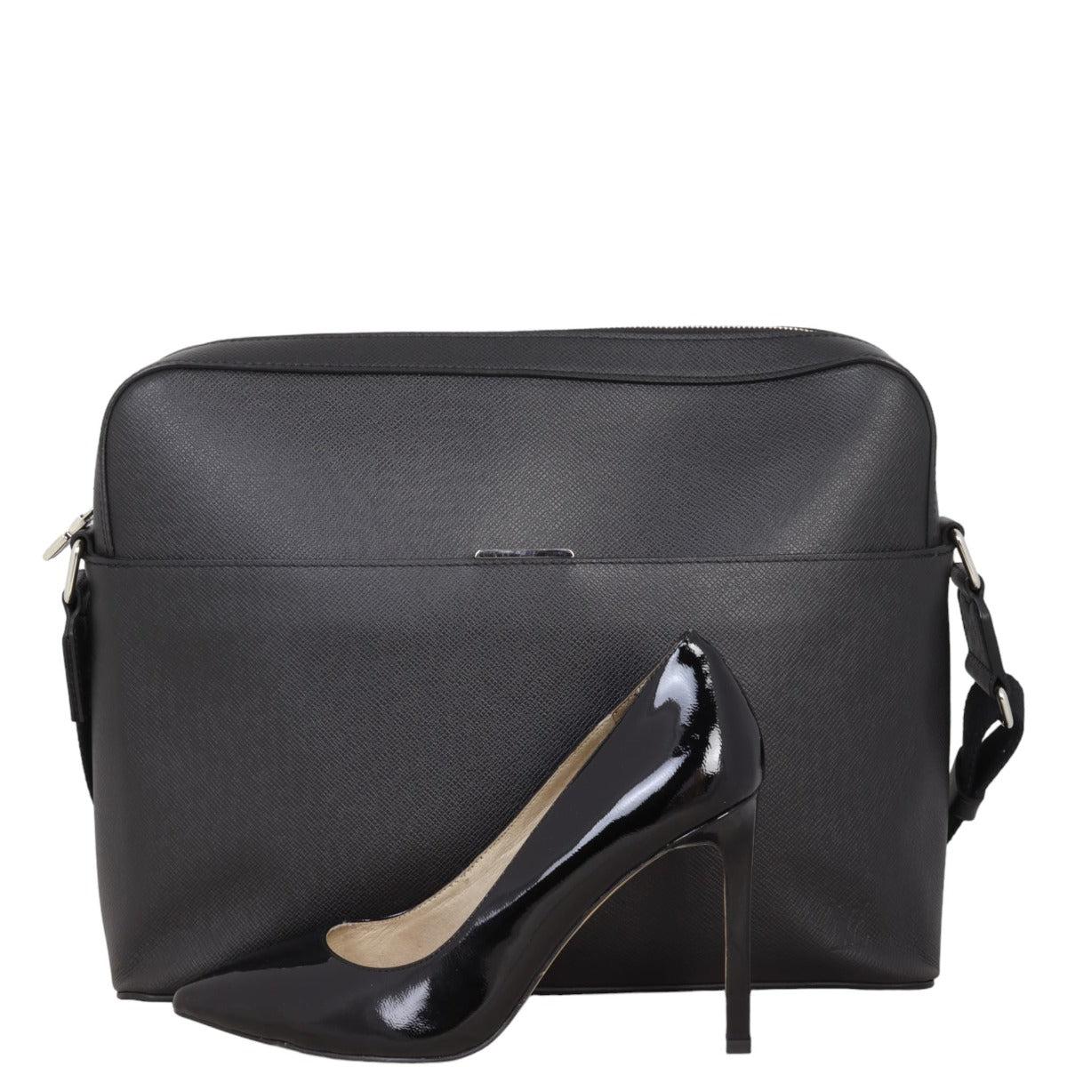 Louis Vuitton Anton Messenger Bag Taiga – Luxe.It.Fwd