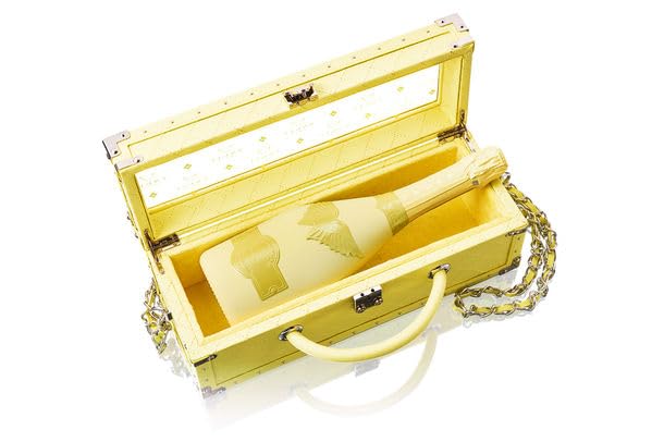 Amazon.co.jp: エンジェル ドゥミセック サマー イエロー 750ml : 食品