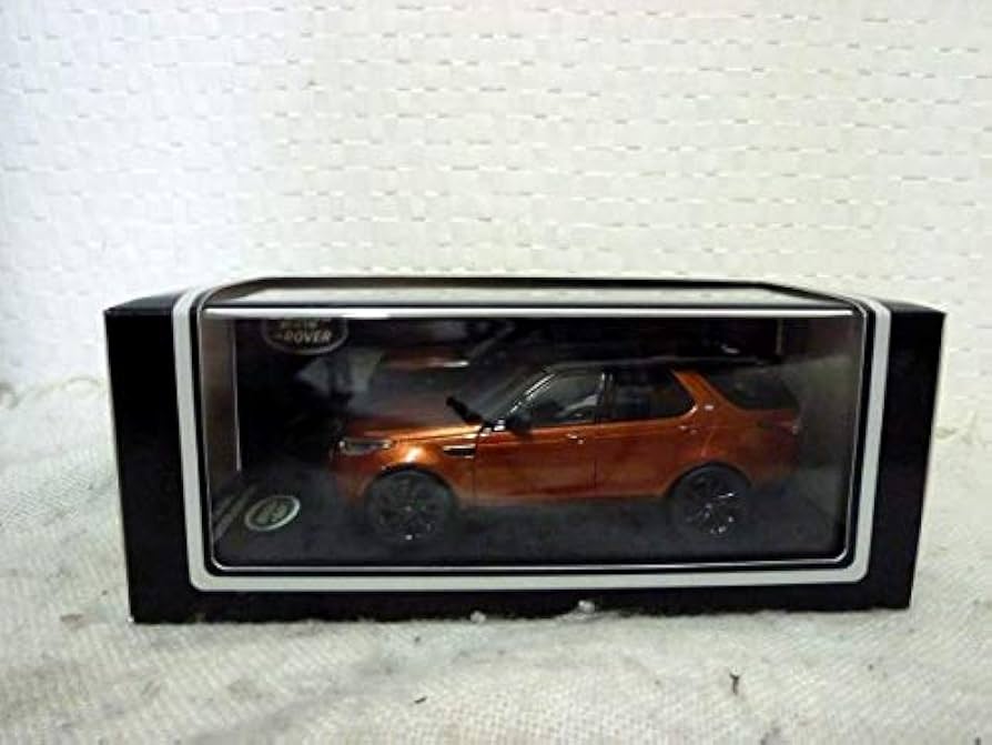 ゴ*ン様 オートアート ランドローバー ディスカバリー 1/43 ミニカー