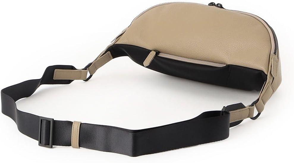 バーニーズ ニューヨーク] レザー ボディバッグ 2218757 メンズ