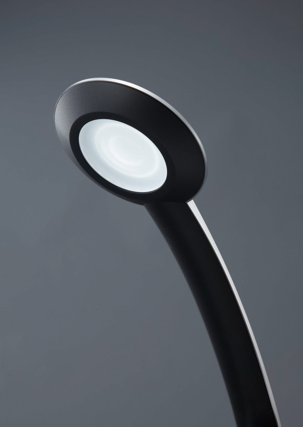 Amazon | パナソニック LEDデスクライト シルバー仕上 LED(昼光色6200k